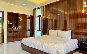 Carmelina Beach Resort Ho Tram